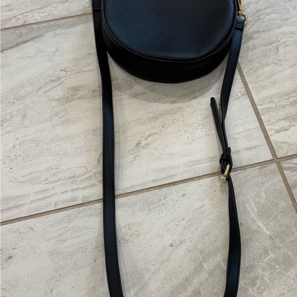 ORA Delphine Black Leather Crossbody Purse